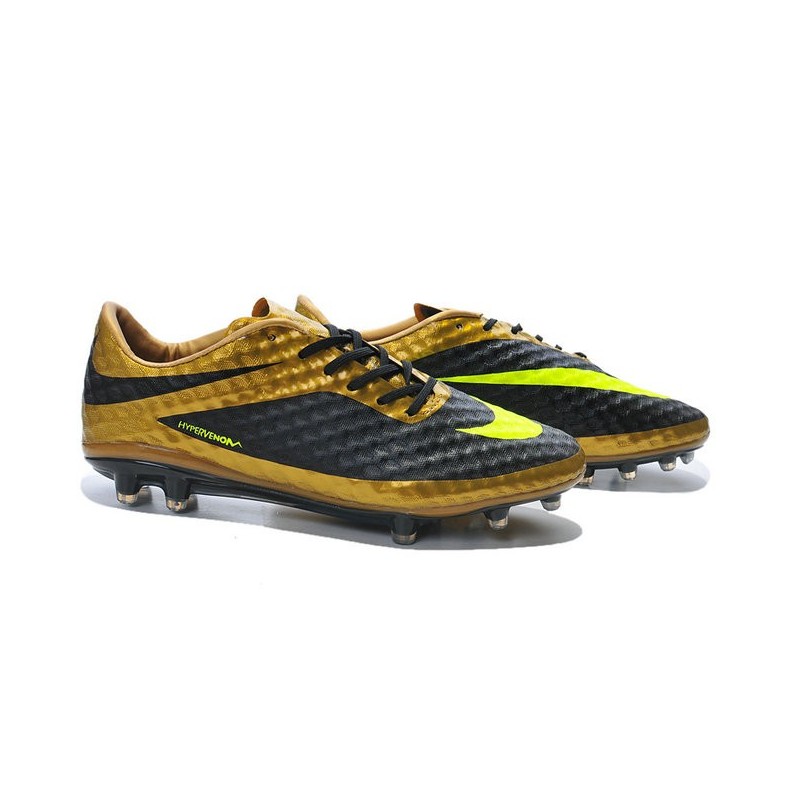 black phantoms football boots