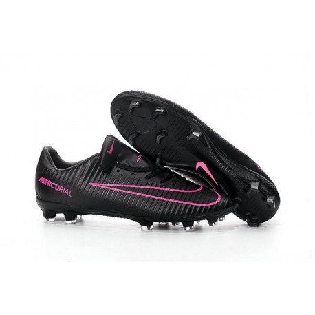 black and pink nike football boots