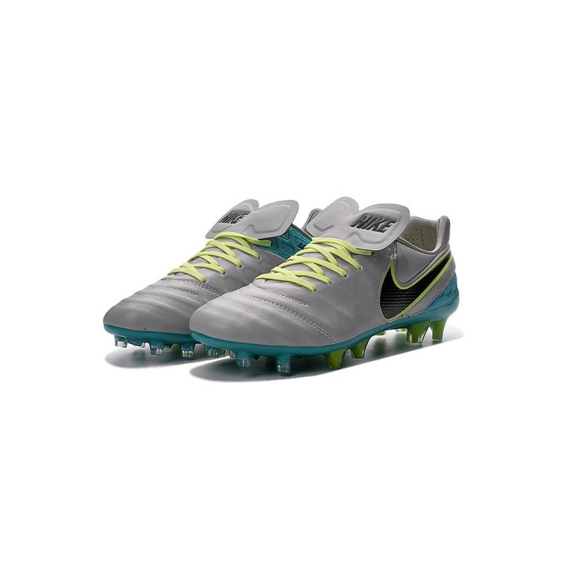 legends cleats