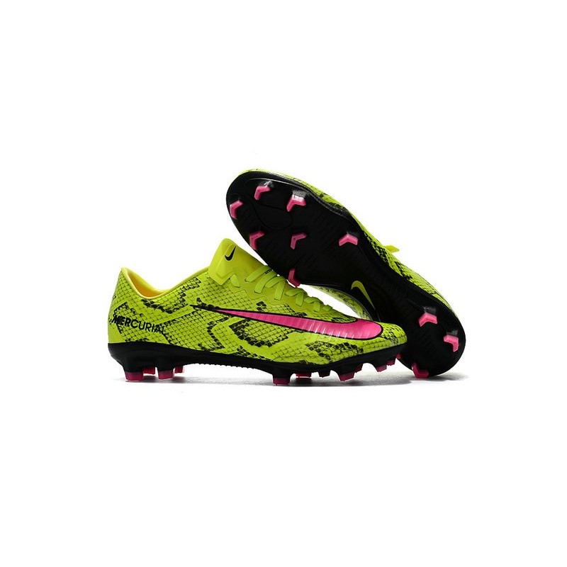 ronaldo yellow cleats