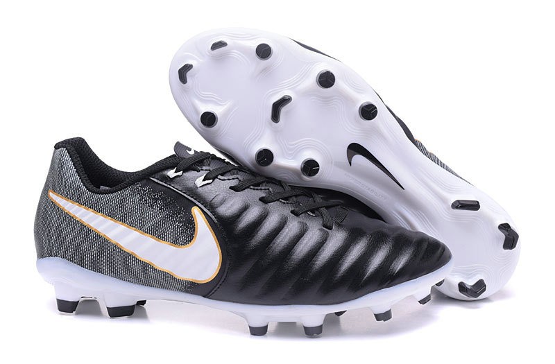nike soccer cleats 2017