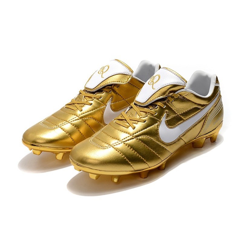 r10 cleats